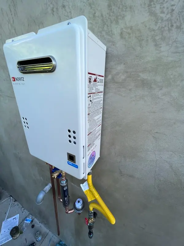 Tankless water heater installation for East Central Boulevard homes